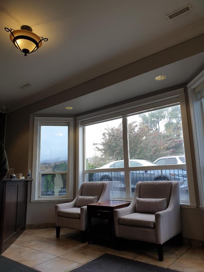 Riverland Inn & Suites Kamloops Zewnętrze zdjęcie